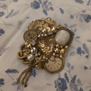 Ornate Gold and Silver Brooch with Pearls